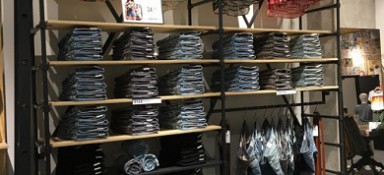 Interieurbouw kledingwinkel AT